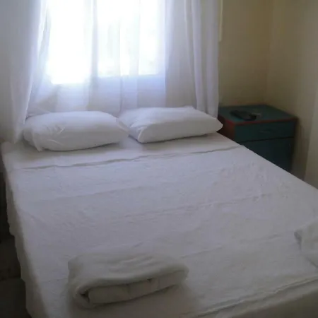 Otel Zeybek Ürkmez