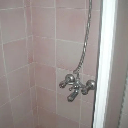 Zeybek Otel