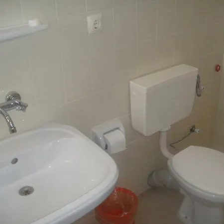 Otel Zeybek *