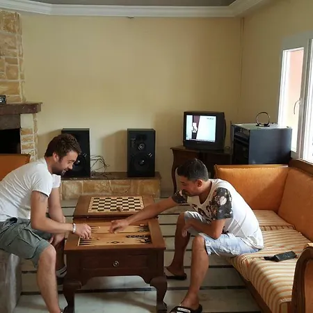 Zeybek Otel